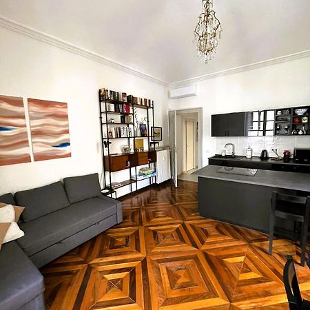Emozione Torino - Affascinante, Silenzioso, In Palazzo D'Epoca Pressi Piazza Solferino Lägenhet Exteriör bild
